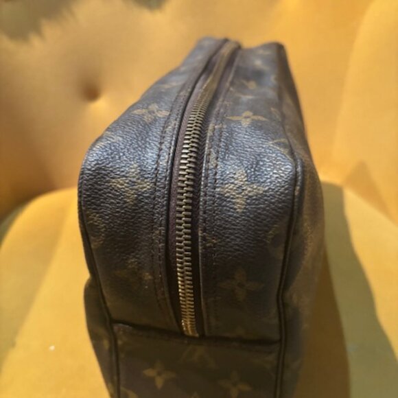 Louis Vuitton Toiletry Bag - Picture 2 of 9